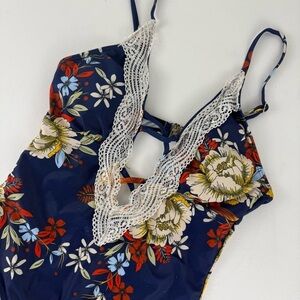 Elegant Floral Lace Swimsuit in Navy